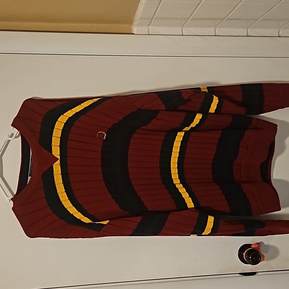 Men's Tommy Hilfiger Sweater size Large